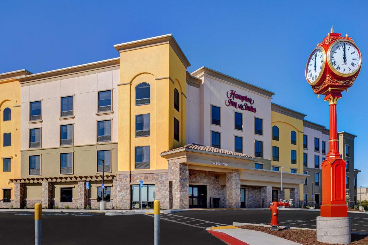 Hampton Inn & Suites Marina Εξωτερικό φωτογραφία