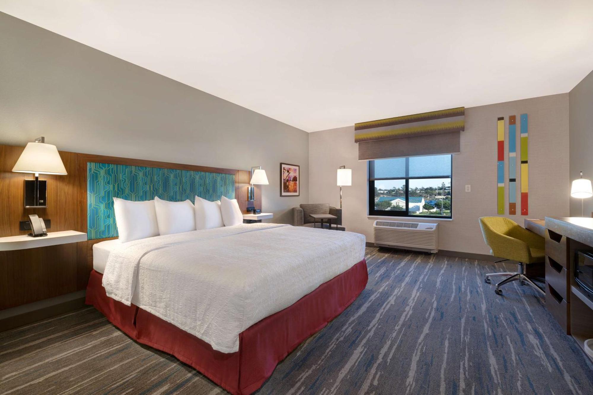 Hampton Inn & Suites Marina Εξωτερικό φωτογραφία