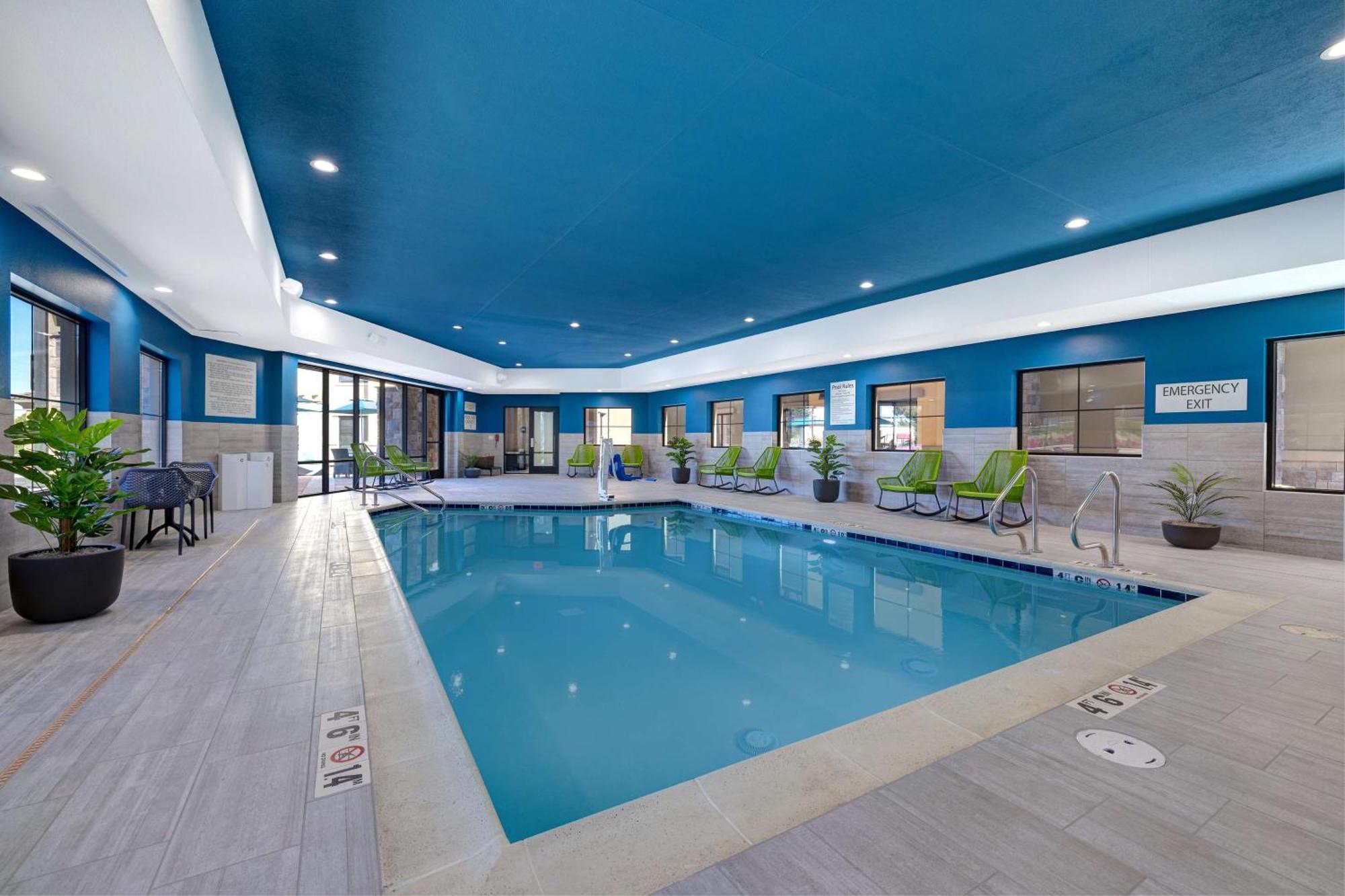 Hampton Inn & Suites Marina Εξωτερικό φωτογραφία